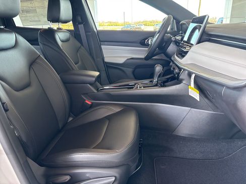 New 2026 Jeep Compass Limited image 14