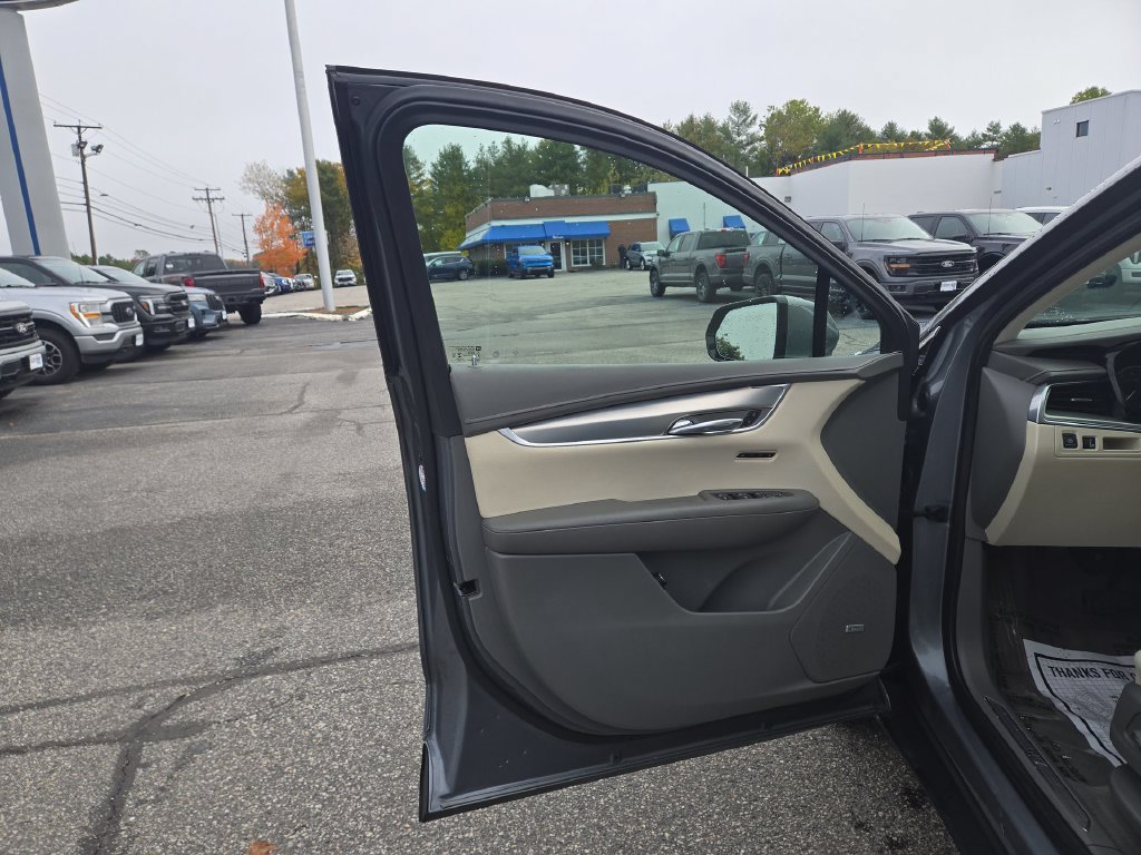 Used 2021 Cadillac XT5 Premium Luxury AWD/4WD image 5