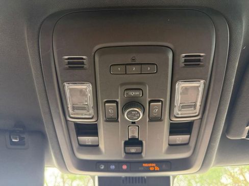 Used 2024 Chevrolet Tahoe High Country RWD image 21