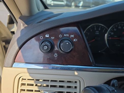 Used 2008 Buick LaCrosse CX FWD image 24