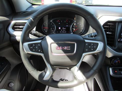 Used 2023 GMC Acadia SLT w/ Preferred Package AWD/4WD image 16