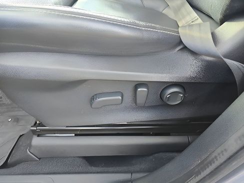 Used 2022 Subaru Ascent Touring image 16