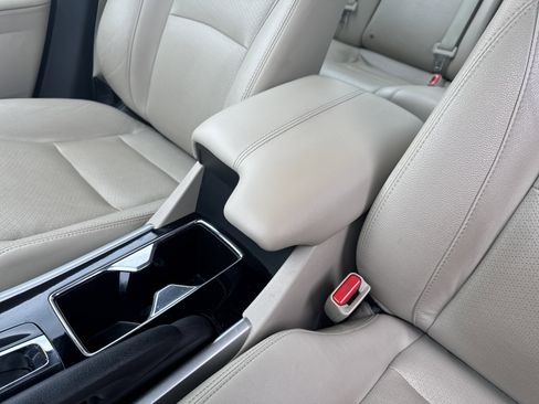 Used 2016 Honda Accord EX-L image 11