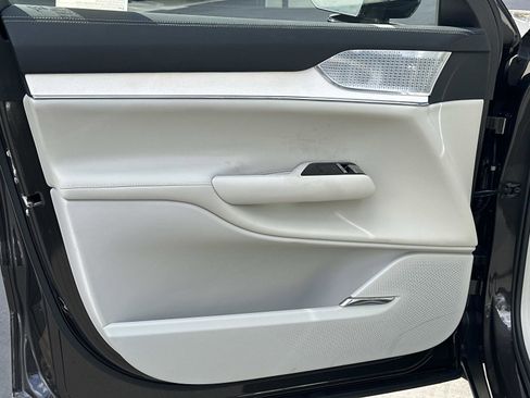 New 2025 Volvo EX90 Ultra image 11