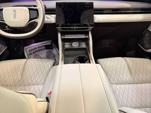 Certified 2024 Lincoln Nautilus Black Label w/ Jet Appearance Package (87T) image 22