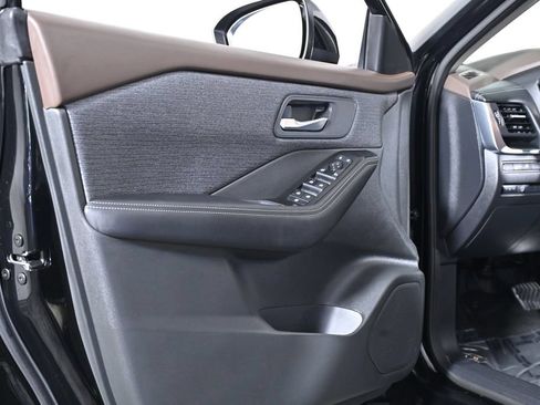 Certified 2023 Nissan Rogue SV AWD/4WD image 30
