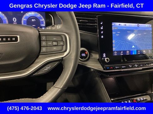 Certified 2024 Jeep Wagoneer Series III AWD/4WD image 20
