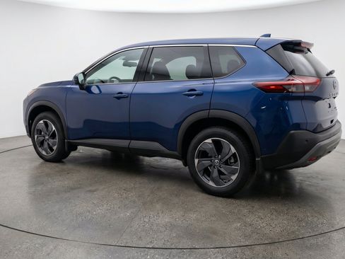 Used 2025 Nissan Rogue SV AWD/4WD image 6