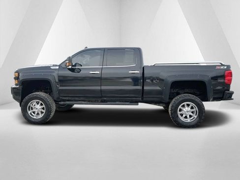 Used 2016 Chevrolet Silverado 3500 LTZ AWD/4WD image 4