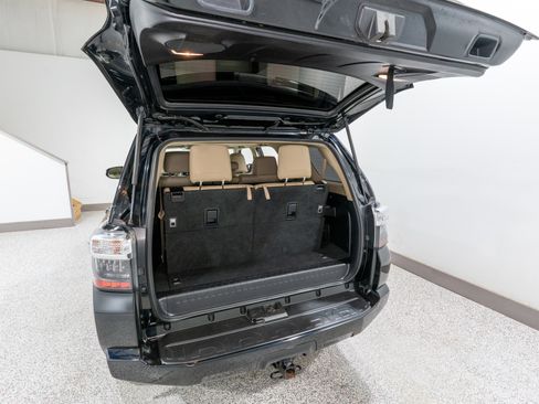 Used 2019 Toyota 4Runner SR5 Premium image 34