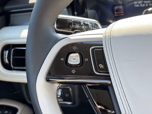 New 2026 Lincoln Aviator AWD image 26