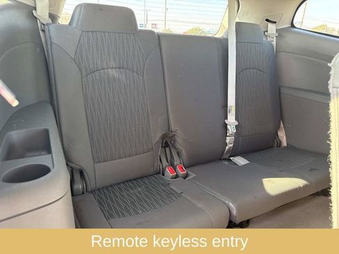 Used 2016 Chevrolet Traverse LS image 15