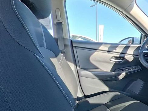 Used 2024 Nissan Sentra SV FWD image 26