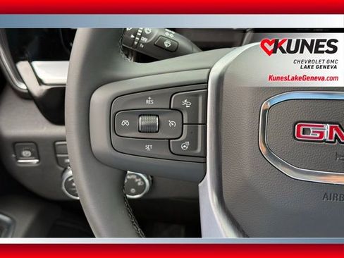New 2026 GMC Sierra 1500 SLE w/ Preferred Package AWD/4WD image 46