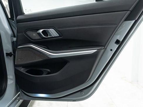 Used 2021 BMW M3 Competition image 30