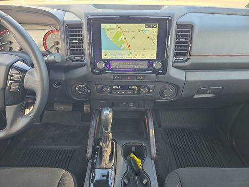 Used 2023 Nissan Frontier PRO-4X w/ Tow Package image 11