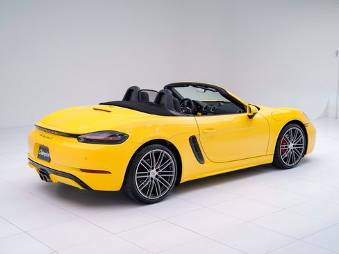 Used 2025 Porsche 718 Boxster S image 9