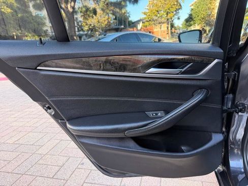 Used 2017 BMW 530i RWD image 44