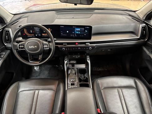 Used 2024 Kia Sorento S FWD image 31
