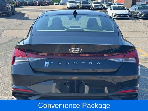 Used 2023 Hyundai Elantra SEL w/ Convenience Package FWD image 5