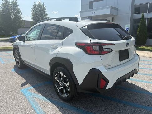 Used 2024 Subaru Crosstrek 2.0i Premium AWD/4WD image 4