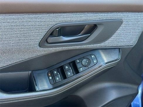 Used 2021 Nissan Rogue S image 15