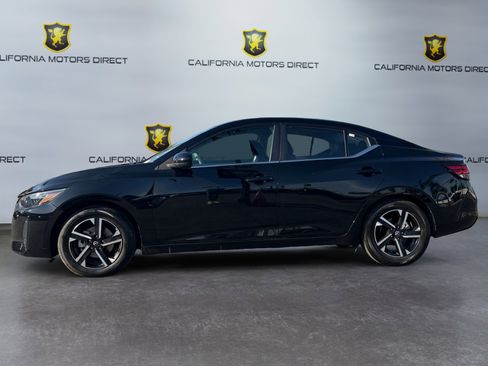 Used 2025 Nissan Sentra SV image 2