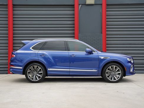 Used 2021 Bentley Bentayga Speed AWD/4WD image 5