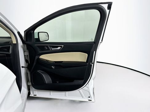 Used 2016 Ford Edge SEL w/ Equipment Group 201A FWD image 31