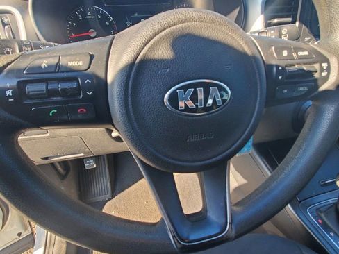 Used 2016 Kia Sorento AWD image 16