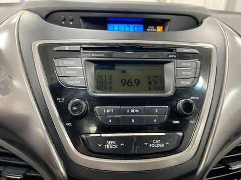 Used 2013 Hyundai Elantra Limited FWD image 14