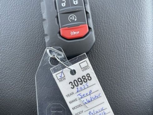 New 2025 Jeep Gladiator Willys image 26