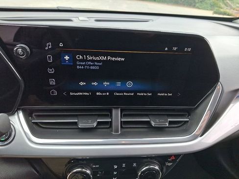 Used 2024 Chevrolet Trax LT FWD image 17