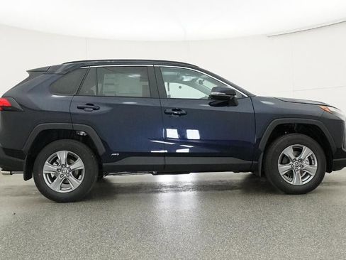 New 2025 Toyota RAV4 XLE w/ Convenience Package AWD/4WD image 27