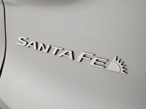 Used 2023 Hyundai Santa Fe SEL image 12
