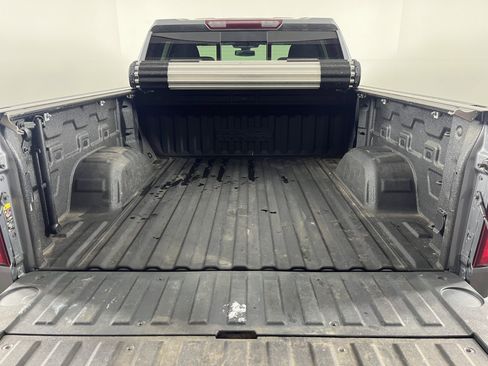 Used 2022 Chevrolet Silverado 1500 High Country w/ Safety Package II image 28