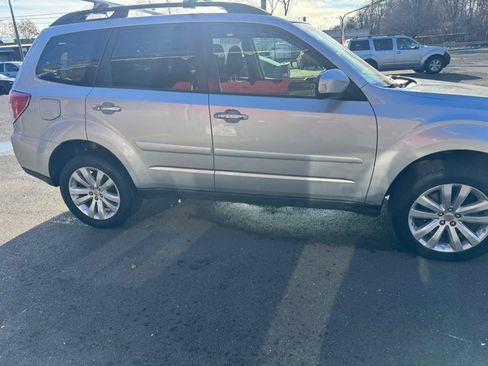 Used 2011 Subaru Forester 2.5X Premium w/ All-Weather Pkg image 8