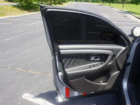 Used 2016 Ford Taurus Police Interceptor AWD image 13