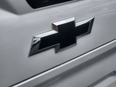 Used 2021 Chevrolet Silverado 1500 High Country w/ Technology Package AWD/4WD image 10