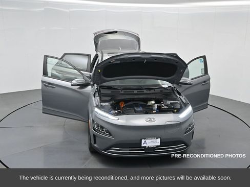 Used 2023 Hyundai Kona Limited image 32