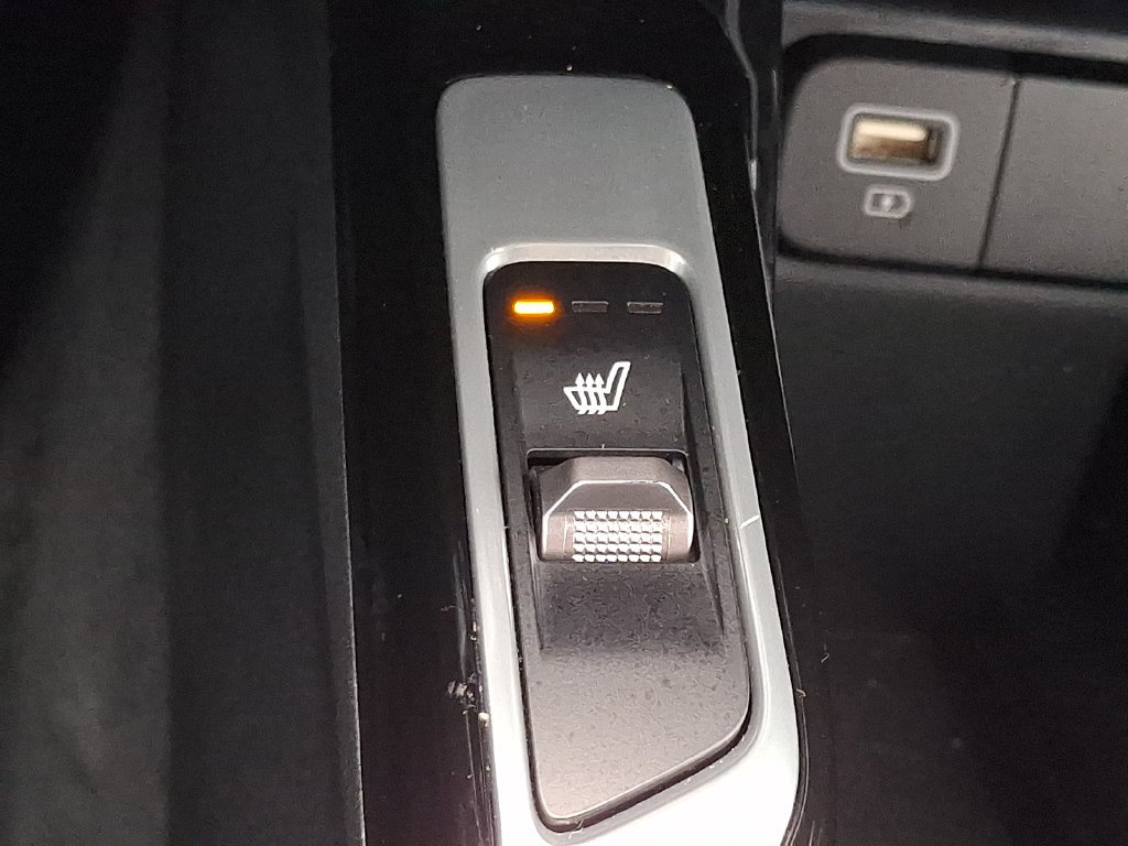 Certified 2023 Kia Sorento SX AWD/4WD image 26