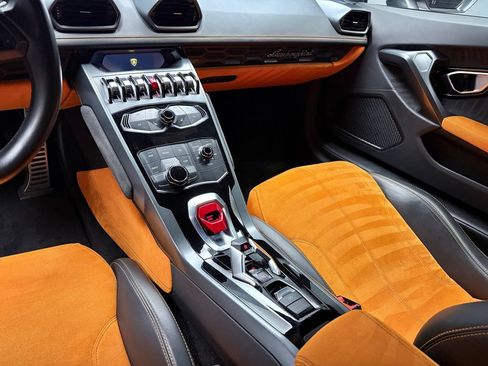 Used 2015 Lamborghini Huracan LP 610-4 image 17