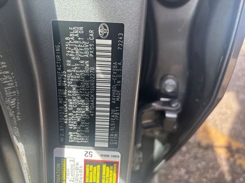 Used 2025 Toyota Camry SE image 30