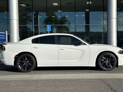 Used 2022 Dodge Charger SXT w/ Blacktop Package image 3
