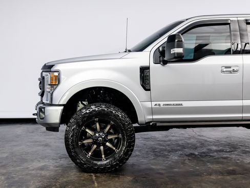 Used 2022 Ford F250 Lariat w/ Tremor Off-Road Package image 11