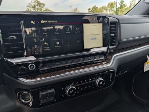 New 2026 GMC Sierra 1500 SLE w/ X31 Off-Road Package AWD/4WD image 17