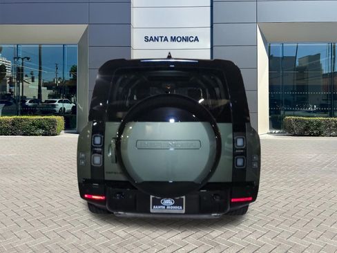 New 2026 Land Rover Defender 130 X-Dynamic SE AWD/4WD image 4