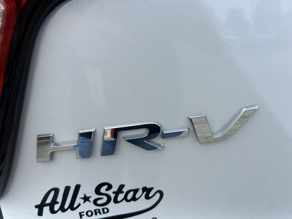 Used 2022 Honda HR-V LX image 11