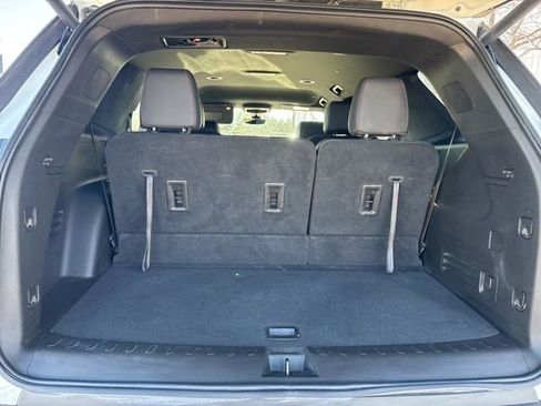 Certified 2023 Chevrolet Traverse RS image 22