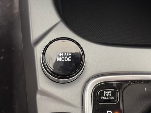 Used 2023 Kia Seltos LX image 24